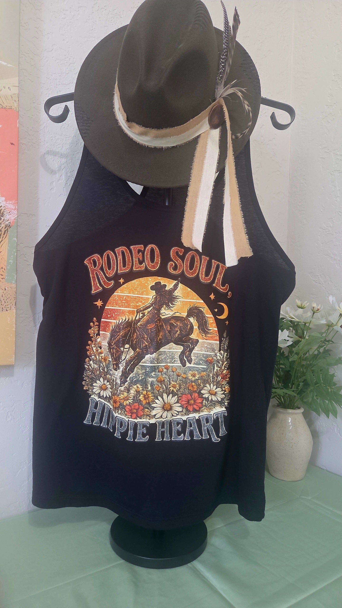 Rodeo Soul, Hippie Heart – Western Graphic Tank Top